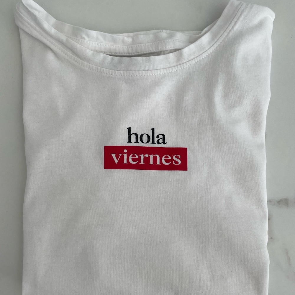 RESERVED White T-Shirt with Hola Viernes Print size XS